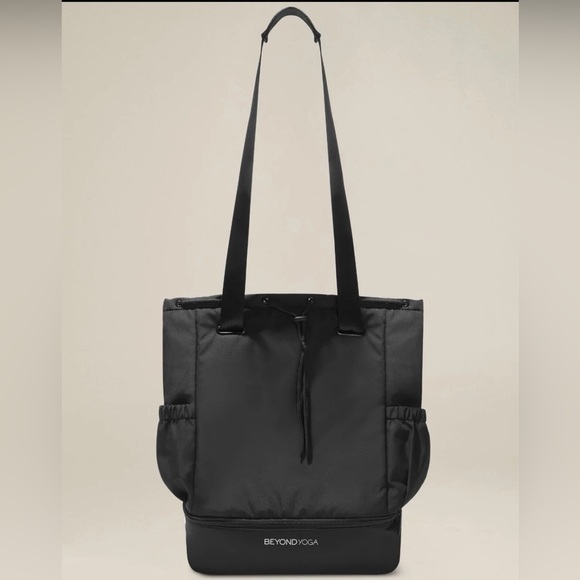 Beyond Yoga Men\'s Backpack in Black‎ main image 8